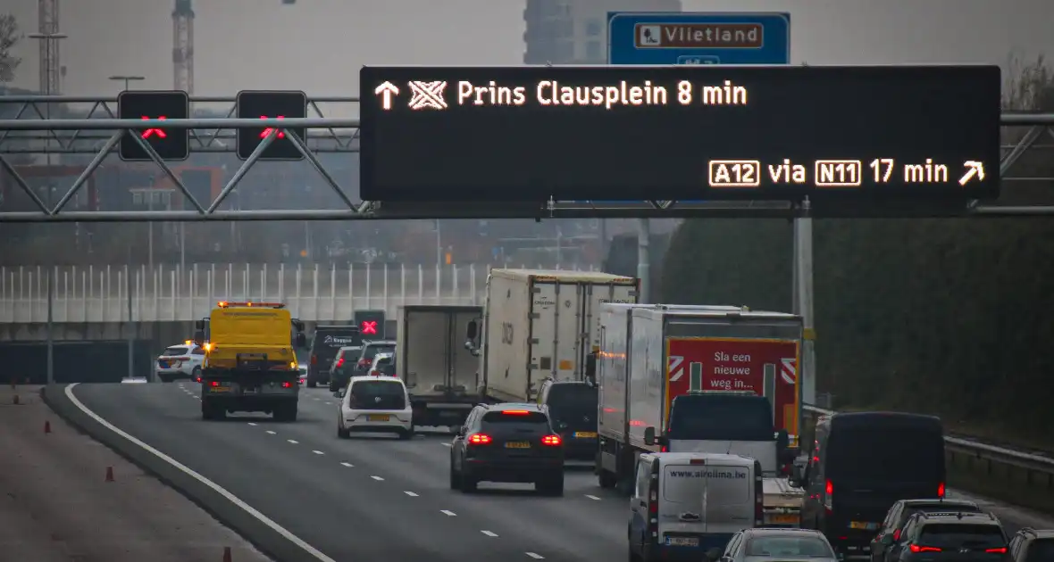 Eenzijdig ongeval op de snelweg - Foto 2