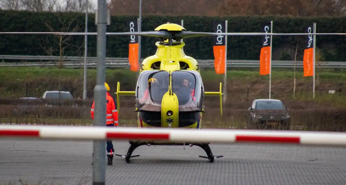 Fietser belandt meters verder na ongeval met vrachtwagen - Foto 1