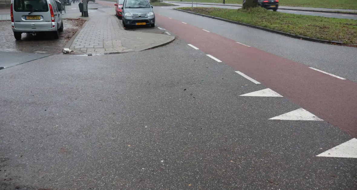 Fatbiker aangereden door betstelbus