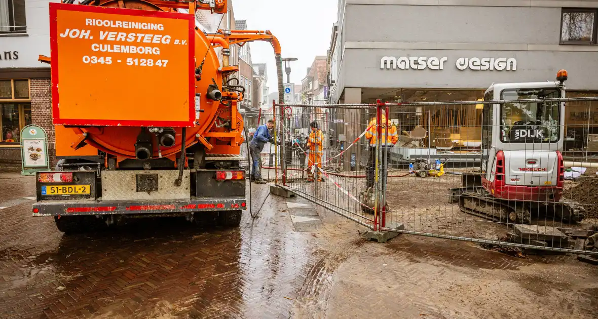 Winkelstraat afgesloten door waterleidingbreuk - Foto 4