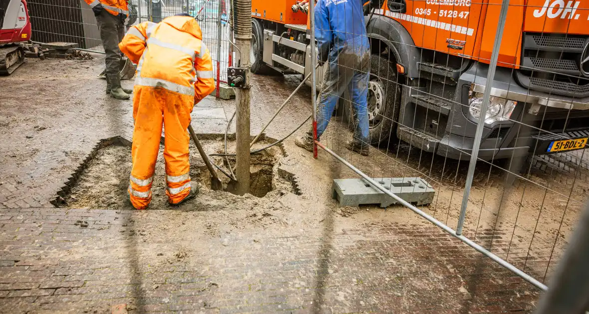 Winkelstraat afgesloten door waterleidingbreuk - Foto 7