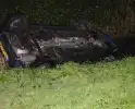 Automobilist belandt op zijn kop in een sloot