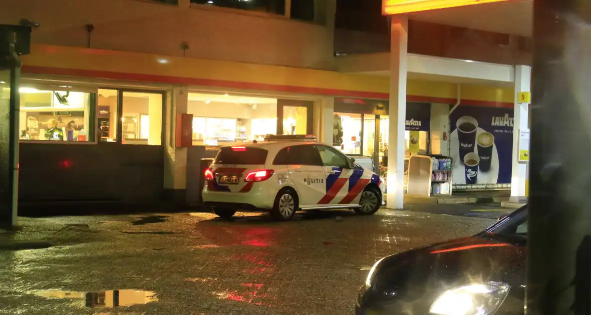 Politie doet onderzoek naar mislukte overval - Foto 6