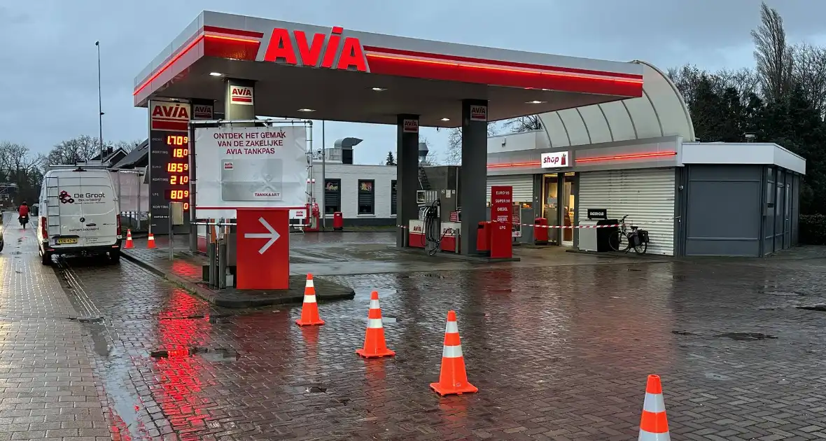 Veel schade bij inbraak in tankstation