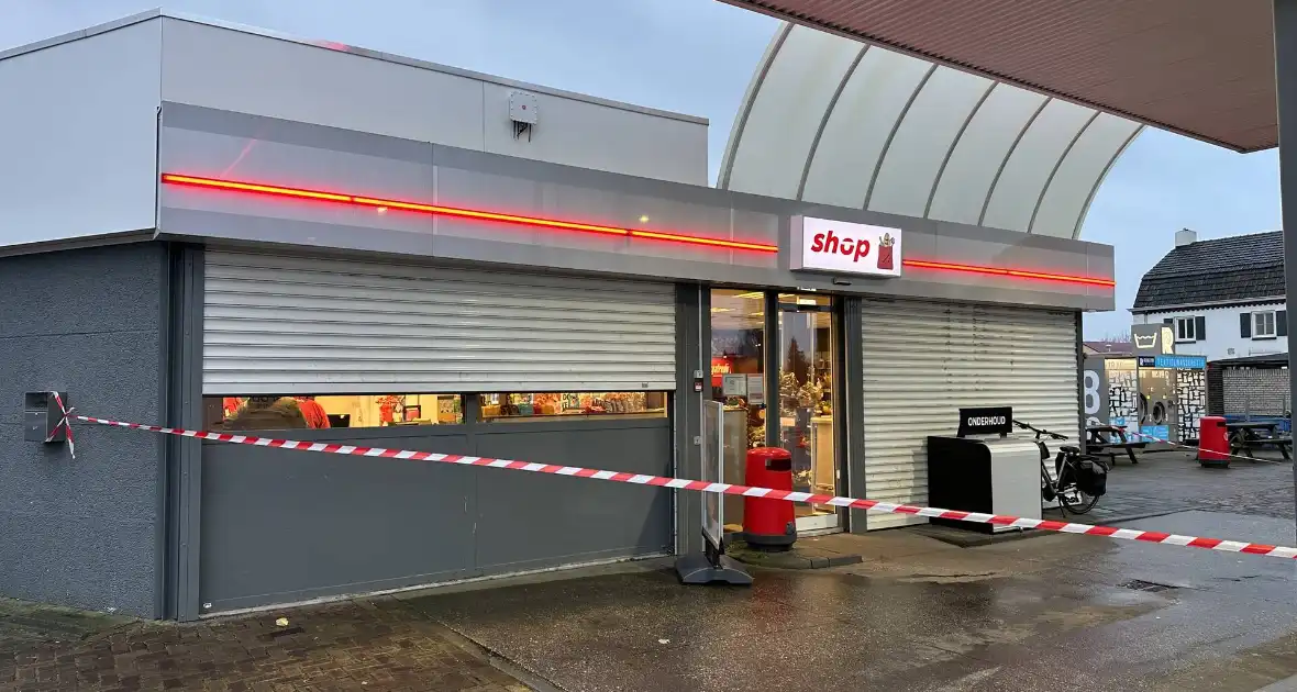 Veel schade bij inbraak in tankstation - Foto 7