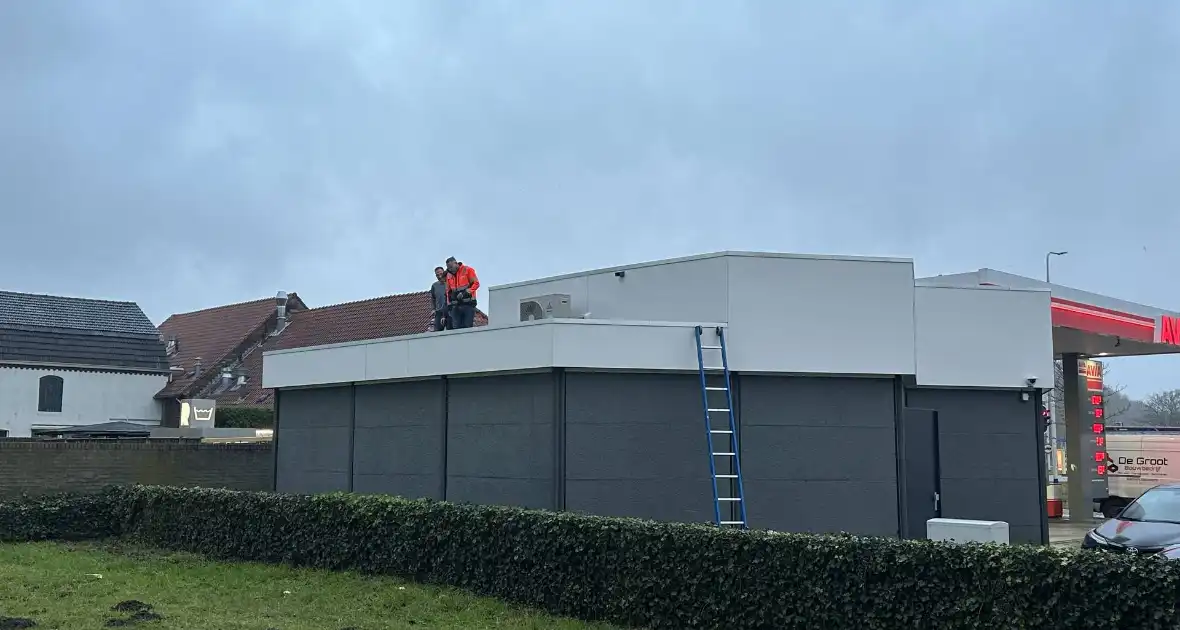 Veel schade bij inbraak in tankstation - Foto 8