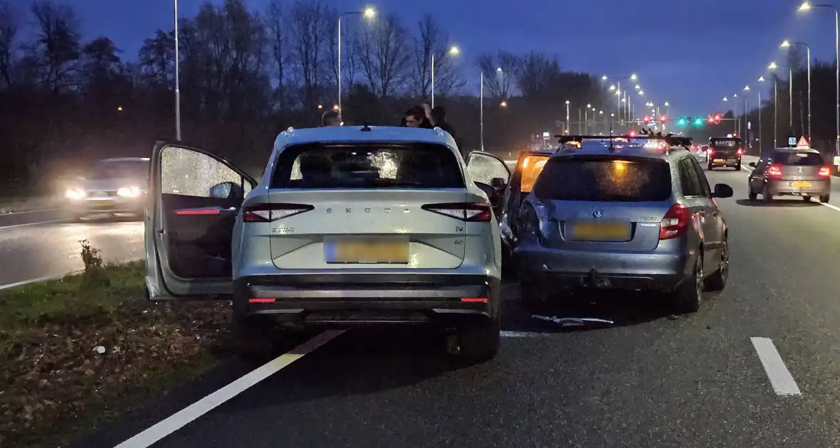 Vier voertuigen betrokken bij ongeval - Foto 2