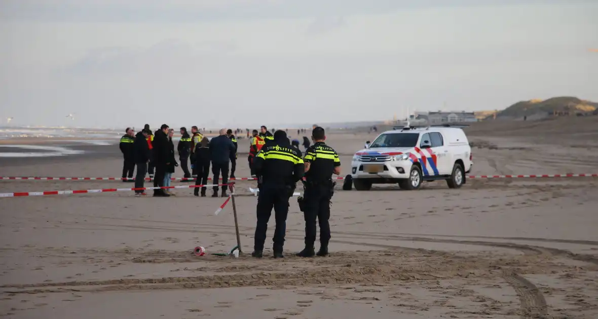 Levenloos lichaam aangetroffen op strand