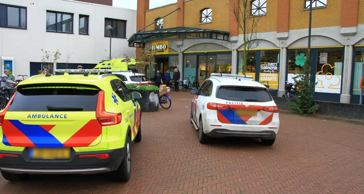 Persoon gewond na val in supermarkt