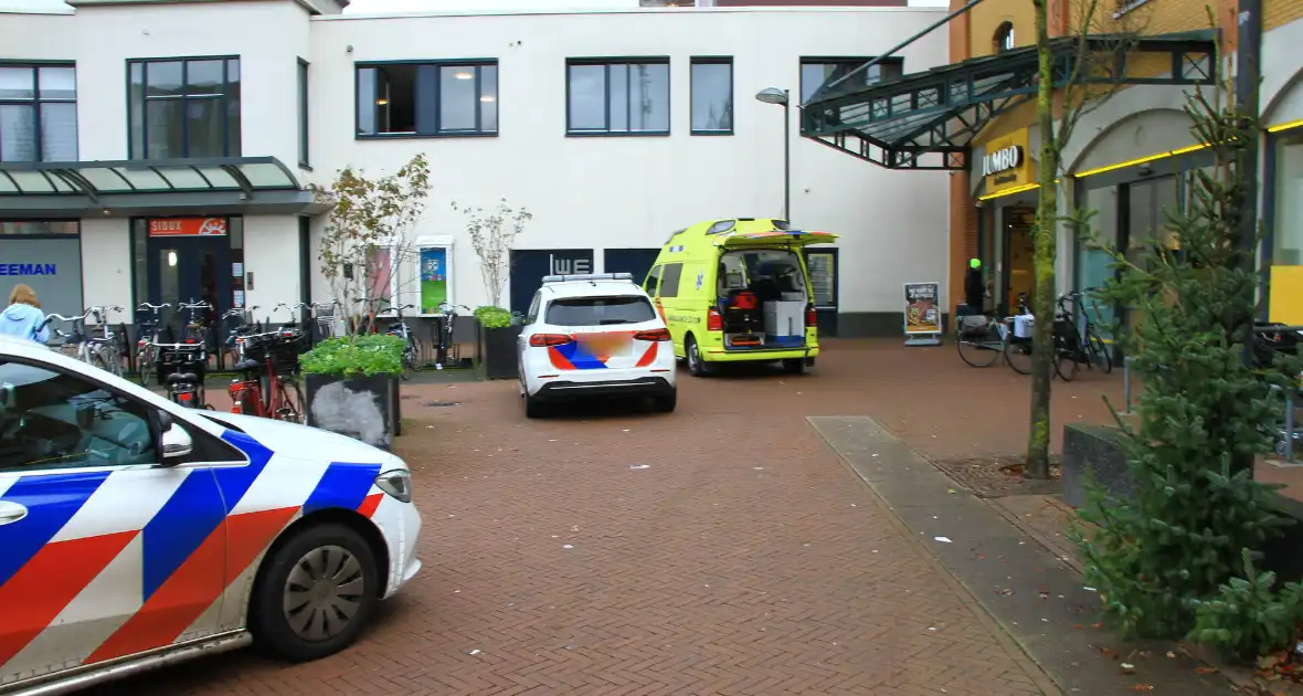 Persoon gewond na val in supermarkt - Foto 5