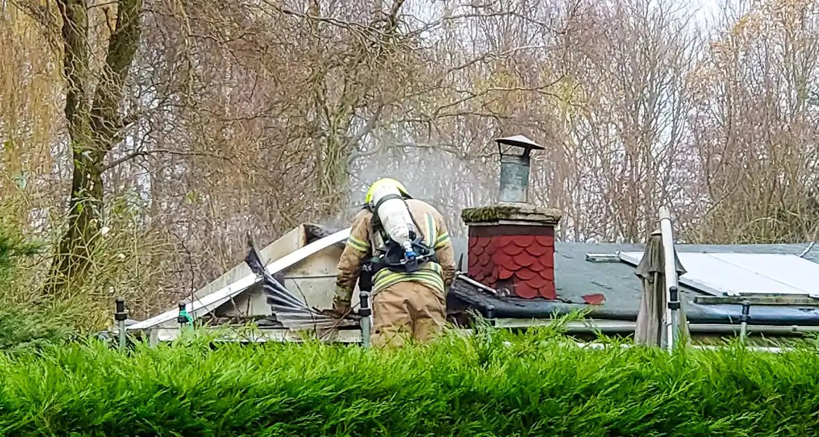 Brand in tuinhuis op volkstuincomplex - Foto 2