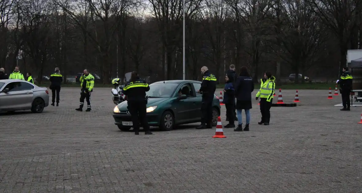 Grote verkeerscontrole door instanties - Foto 6