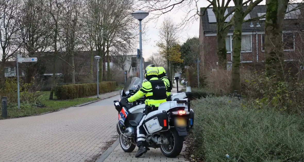 Veel politie aanwezig vanwege verdachte situatie - Foto 2