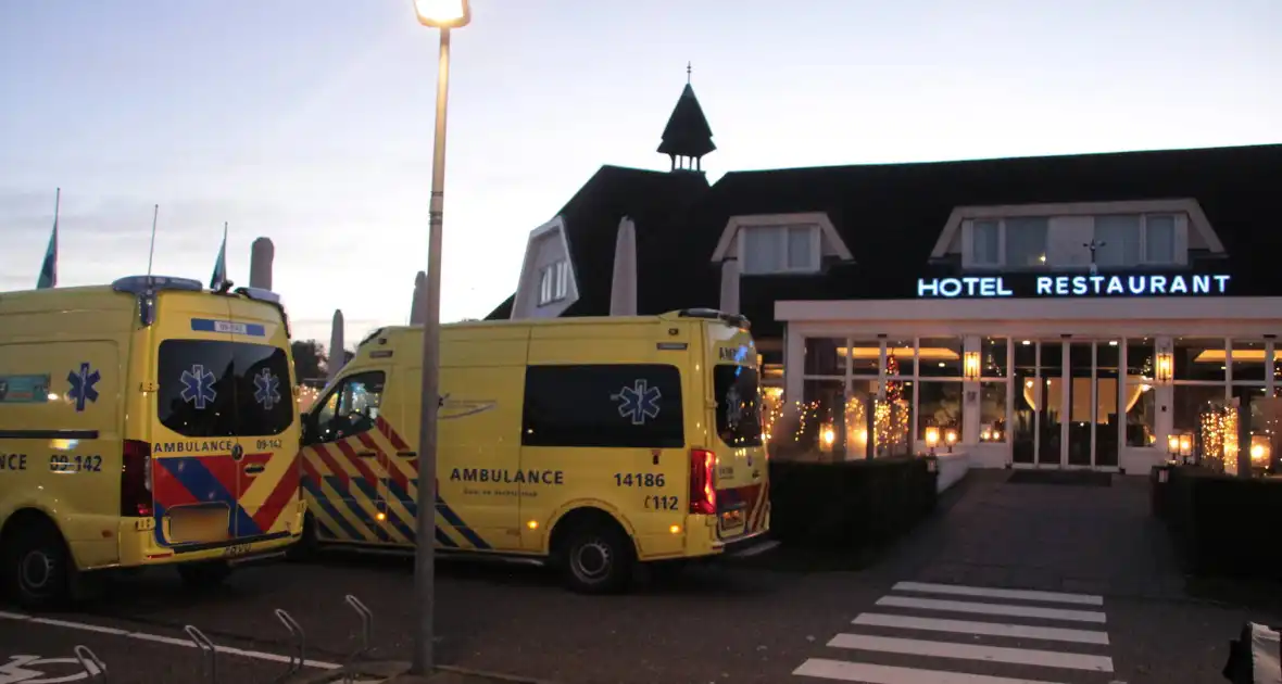 Traumateam ingezet bij medische noodsituatie in hotel - Foto 10