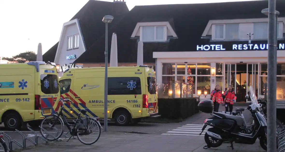 Traumateam ingezet bij medische noodsituatie in hotel - Foto 11