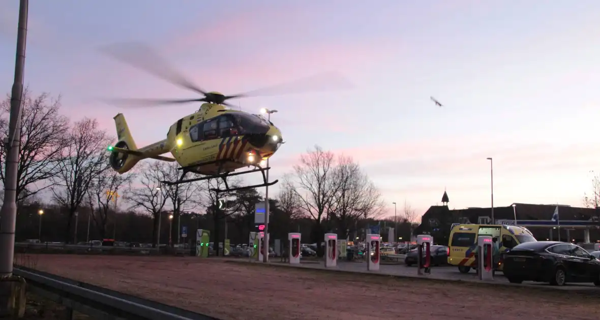 Traumateam ingezet bij medische noodsituatie in hotel - Foto 16