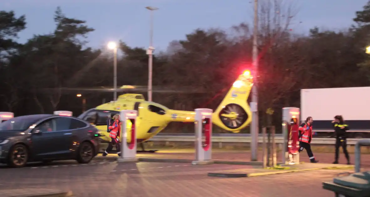 Traumateam ingezet bij medische noodsituatie in hotel - Foto 3