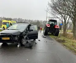 Auto totall loss na aanrijding met tractor