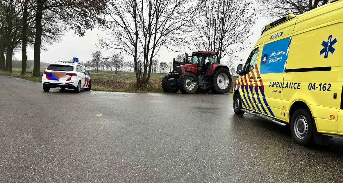 Auto totall loss na aanrijding met tractor - Foto 3