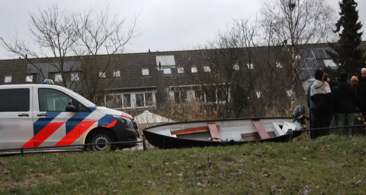 Motorboot met acht opvarende gezonken - Foto 3