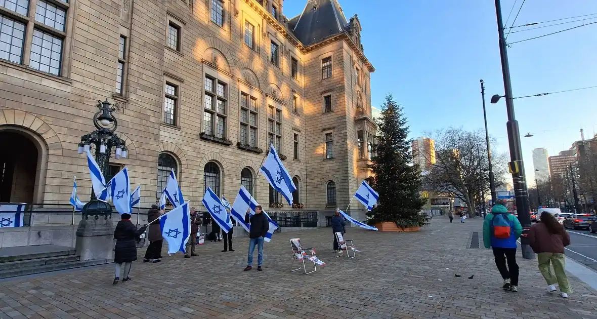 Pro Israel demonstratie voor stadhuis - Foto 1