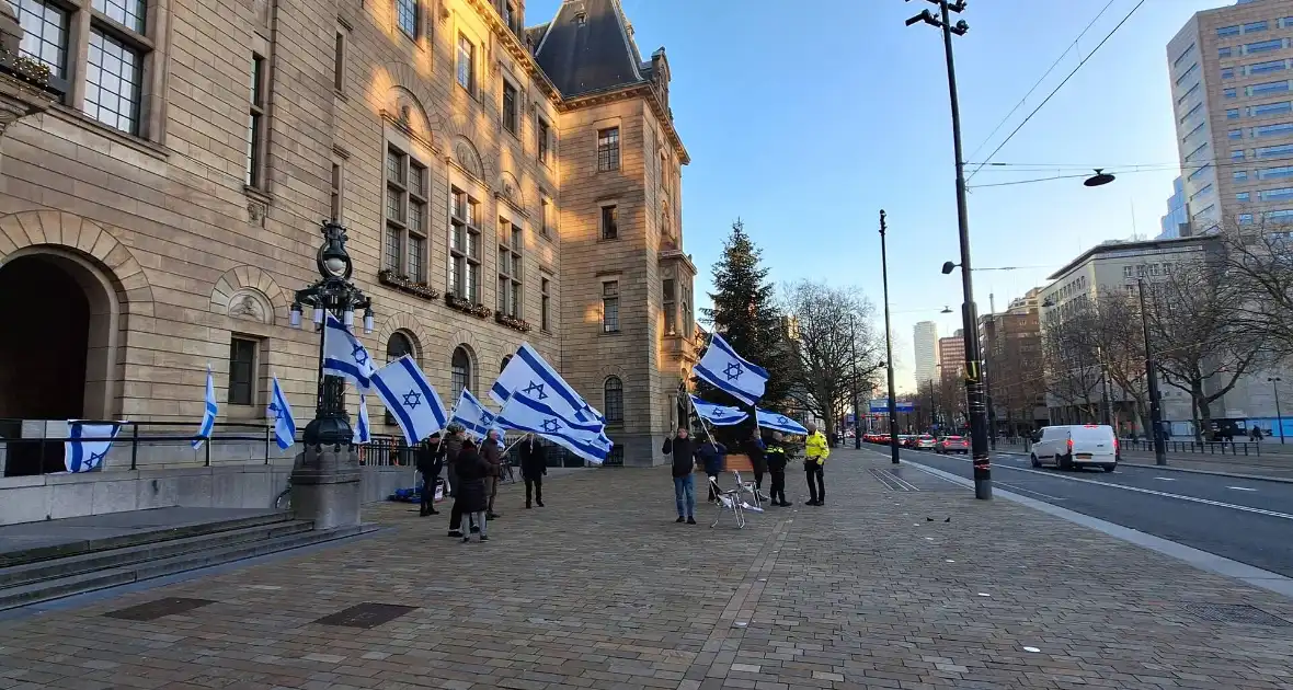 Pro Israel demonstratie voor stadhuis - Foto 2