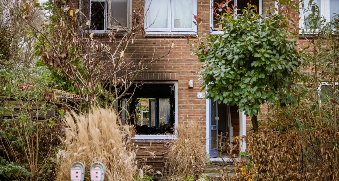 Woning onbewoonbaar door brand - Foto 1