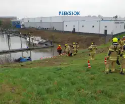 Voertuig te water veel hulpdiensten ingezet