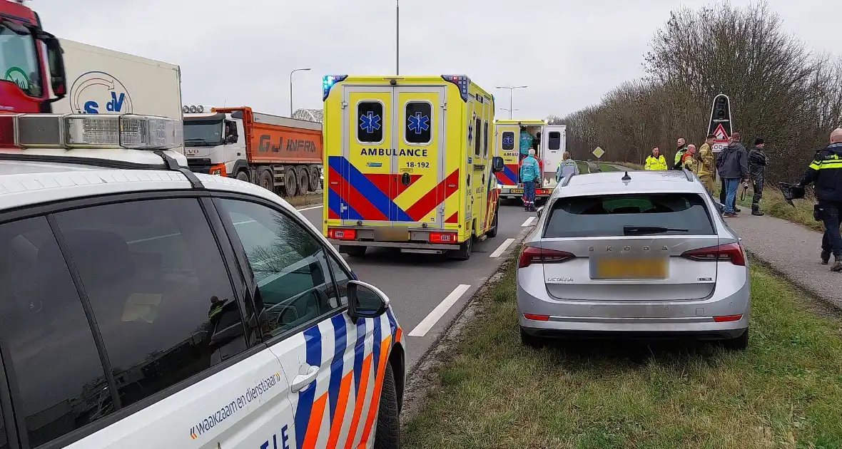 Voertuig te water veel hulpdiensten ingezet - Foto 8