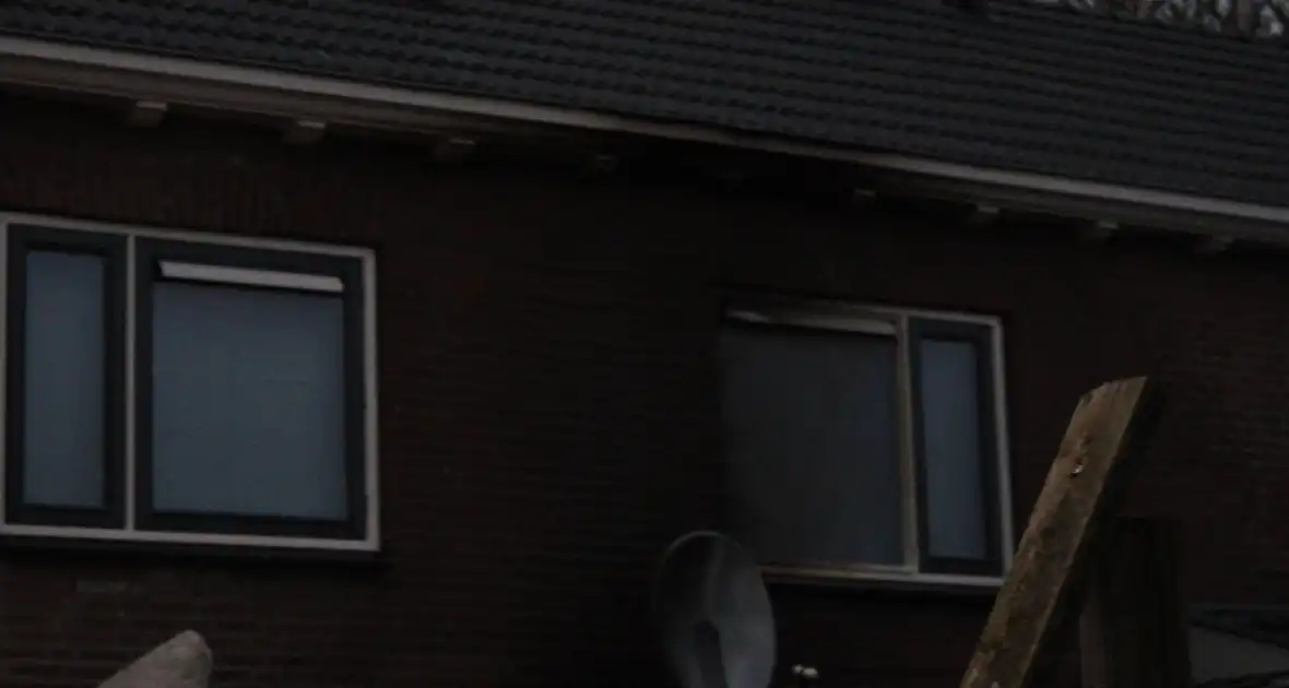 Grote schade bij gasexplosie bij woning - Foto 5