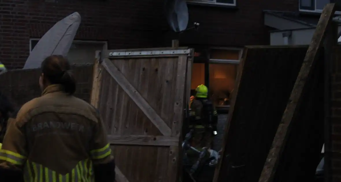 Grote schade bij gasexplosie bij woning - Foto 8