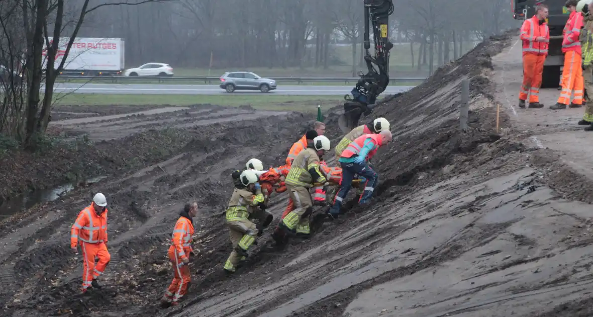 Persoon gevallen bij wegwerkzaamheden - Foto 5