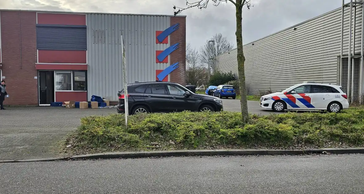 Ravage bij mogelijke bedrijfs inbraak - Foto 4