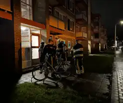 Brandweer onderzoekt vreemde lucht in flat