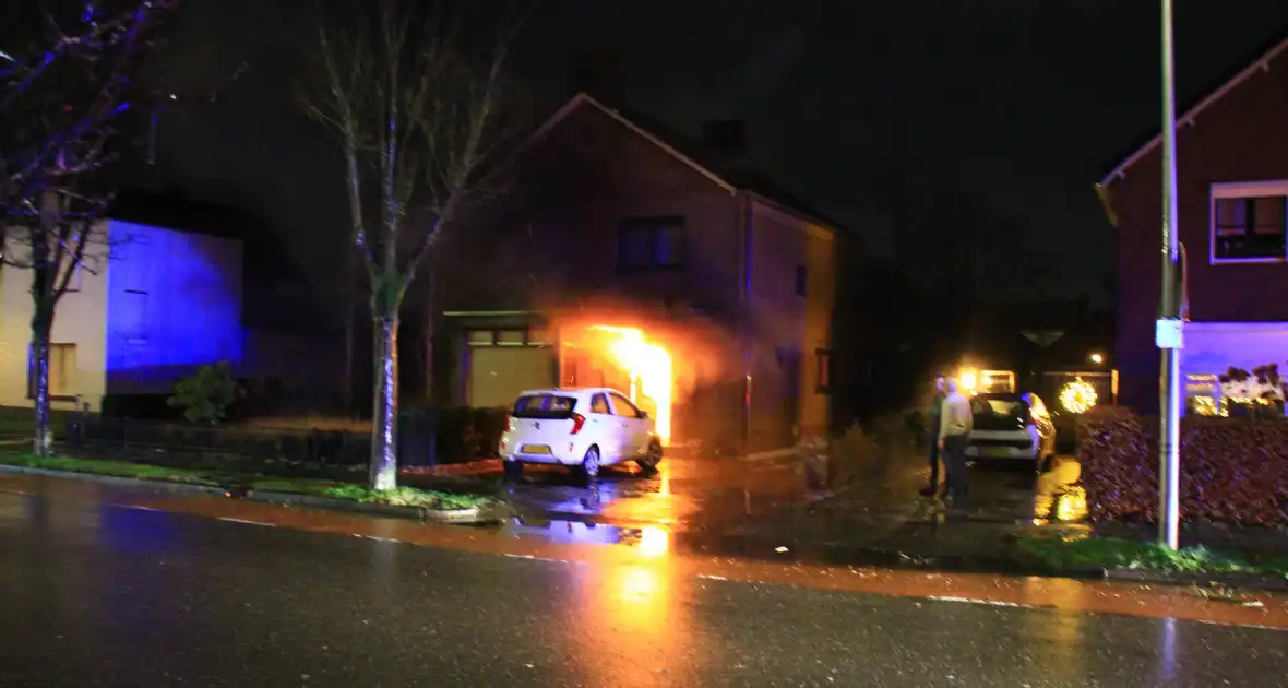 Brandweer ingezet voor uitslaande woningbrand