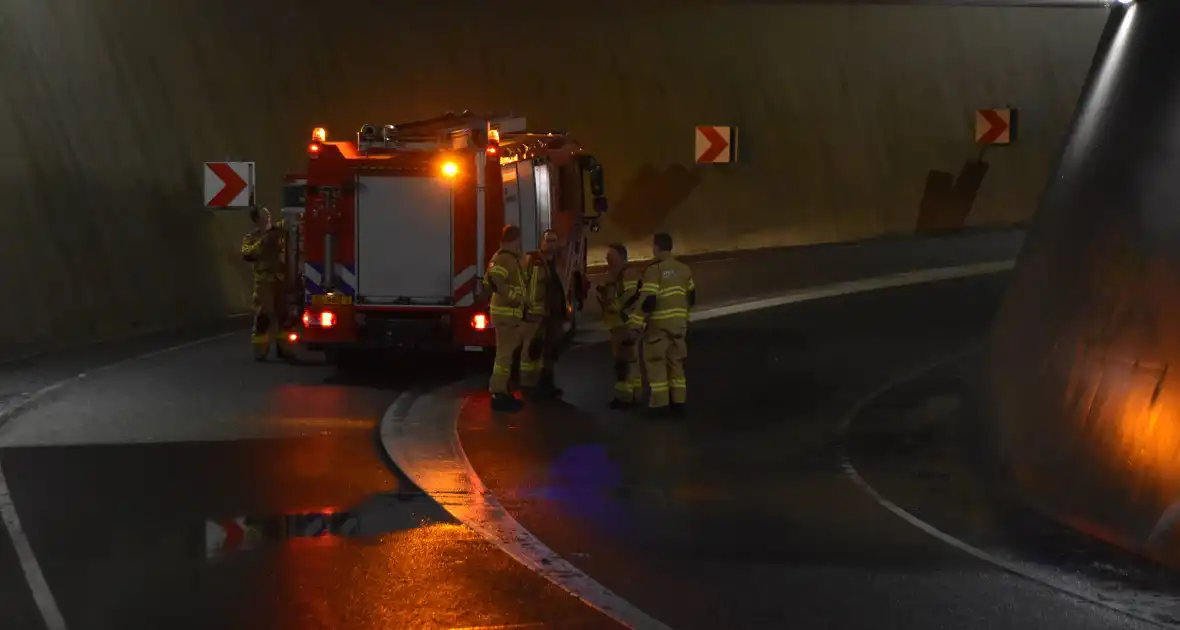 Brandweer verhelpt wateroverlast in tunnel - Foto 2