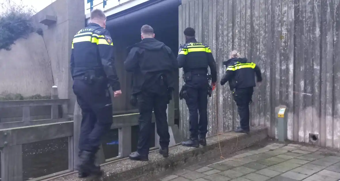 Hulpdiensten ingezet voor persoon te water - Foto 1