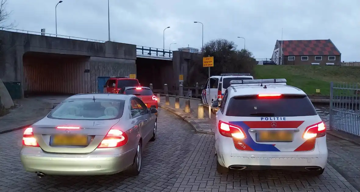 Hulpdiensten ingezet voor persoon te water - Foto 16