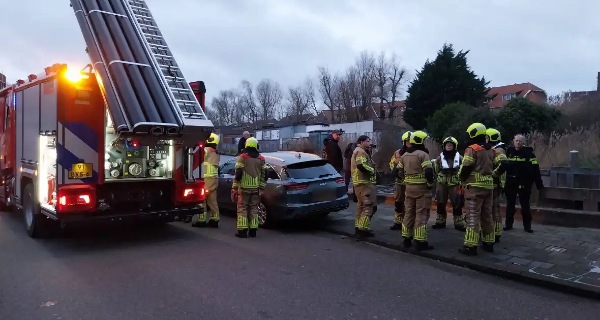 Hulpdiensten ingezet voor persoon te water - Foto 17