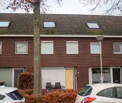 Zware explosie verwoest voordeur