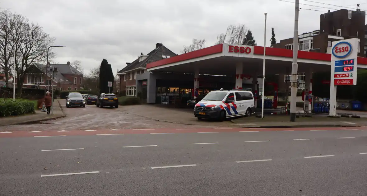 Schade bij ongeval tussen scooterrijder en automobilist - Foto 3