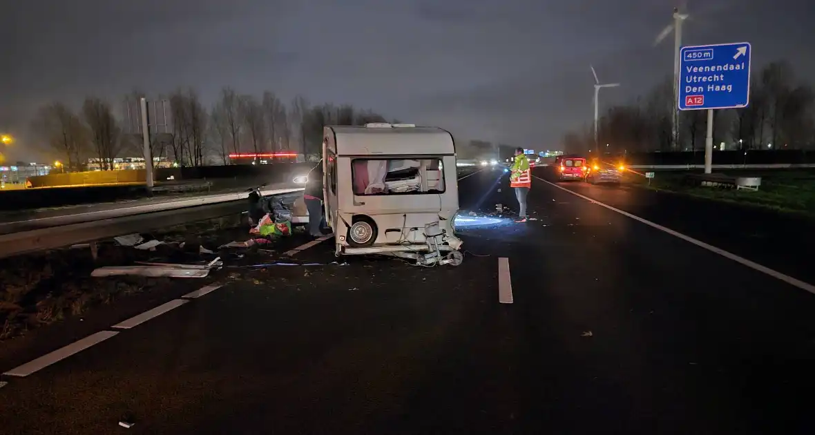 Ravage op snelweg door ongeval met caravan - Foto 8