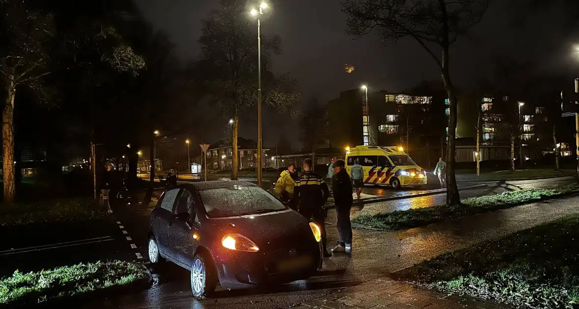 Automobilist rijdt auto kapot op bussluis