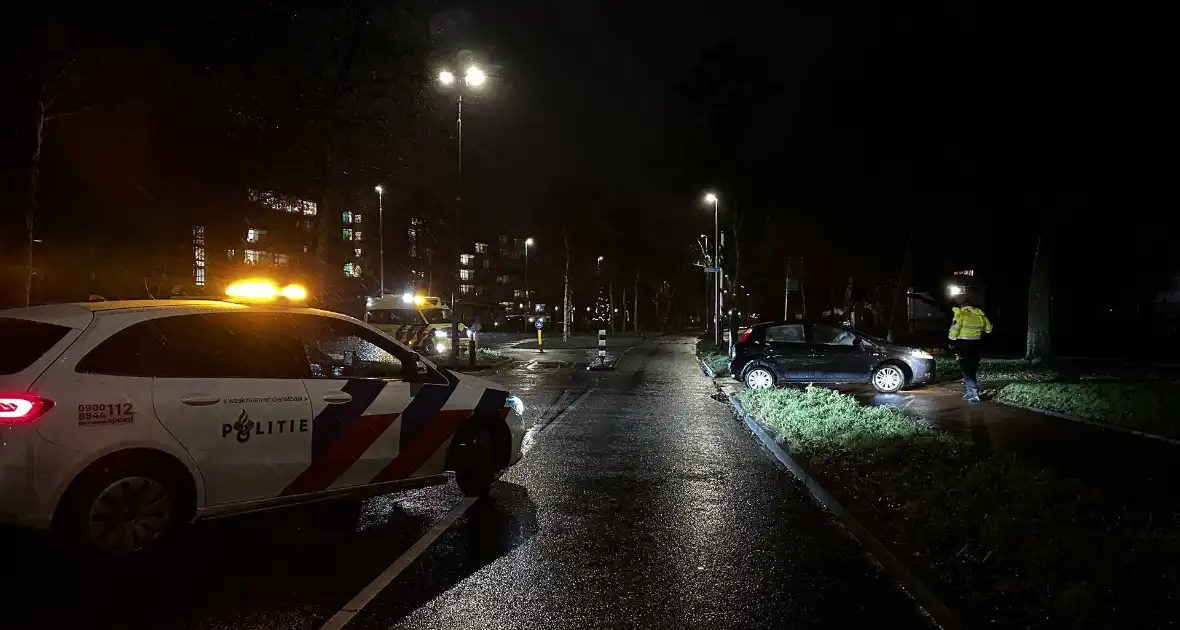 Automobilist rijdt auto kapot op bussluis - Foto 2