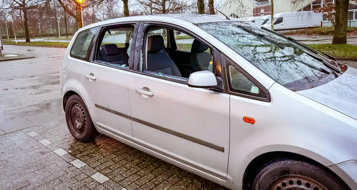 Gesloopte personenwagen aangetroffen - Foto 1