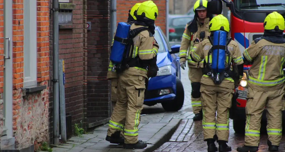 Vergeten pan op fornuis zorgt voor rookontwikkeling - Foto 7