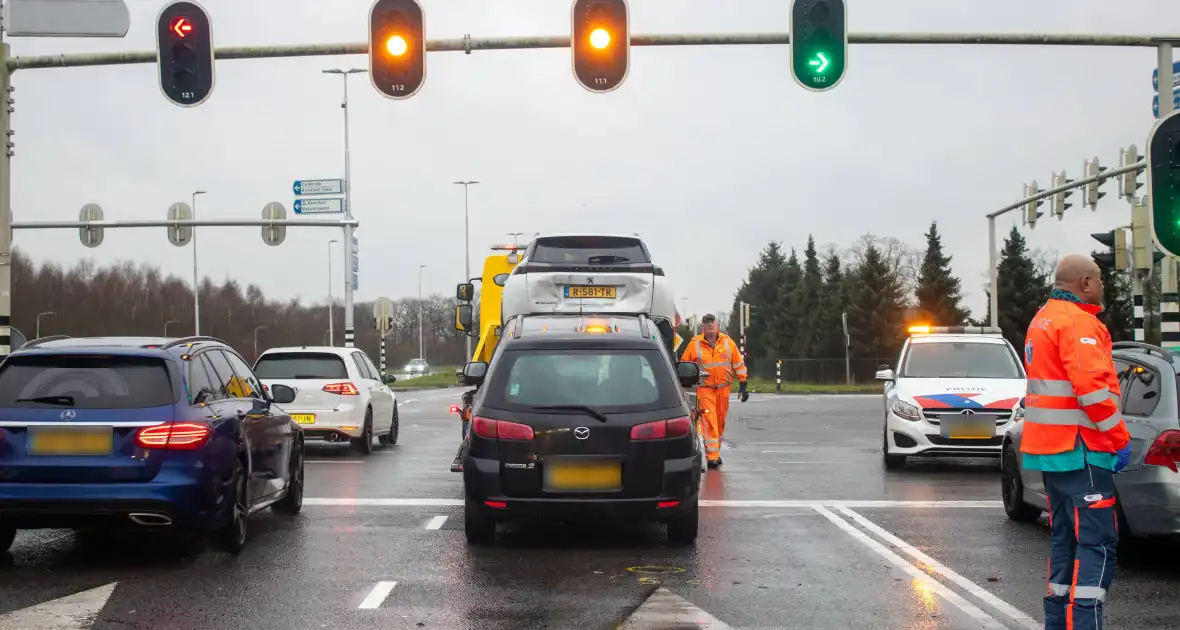 Dronken bestuurder veroorzaakt kop-staartbotsing