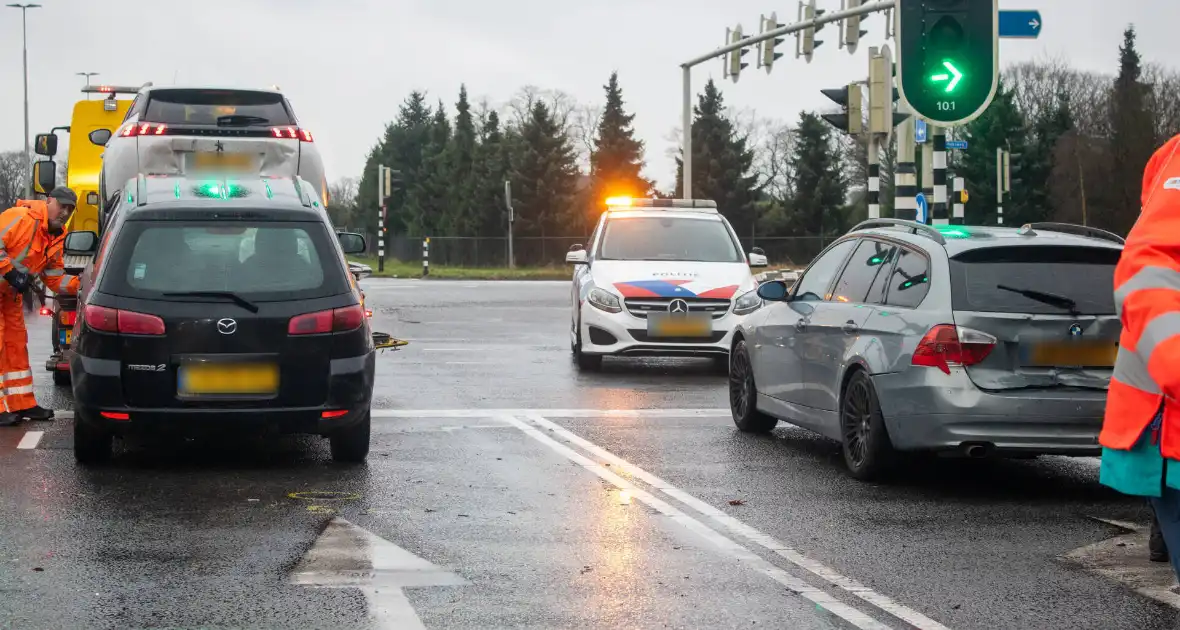 Dronken bestuurder veroorzaakt kop-staartbotsing - Foto 3