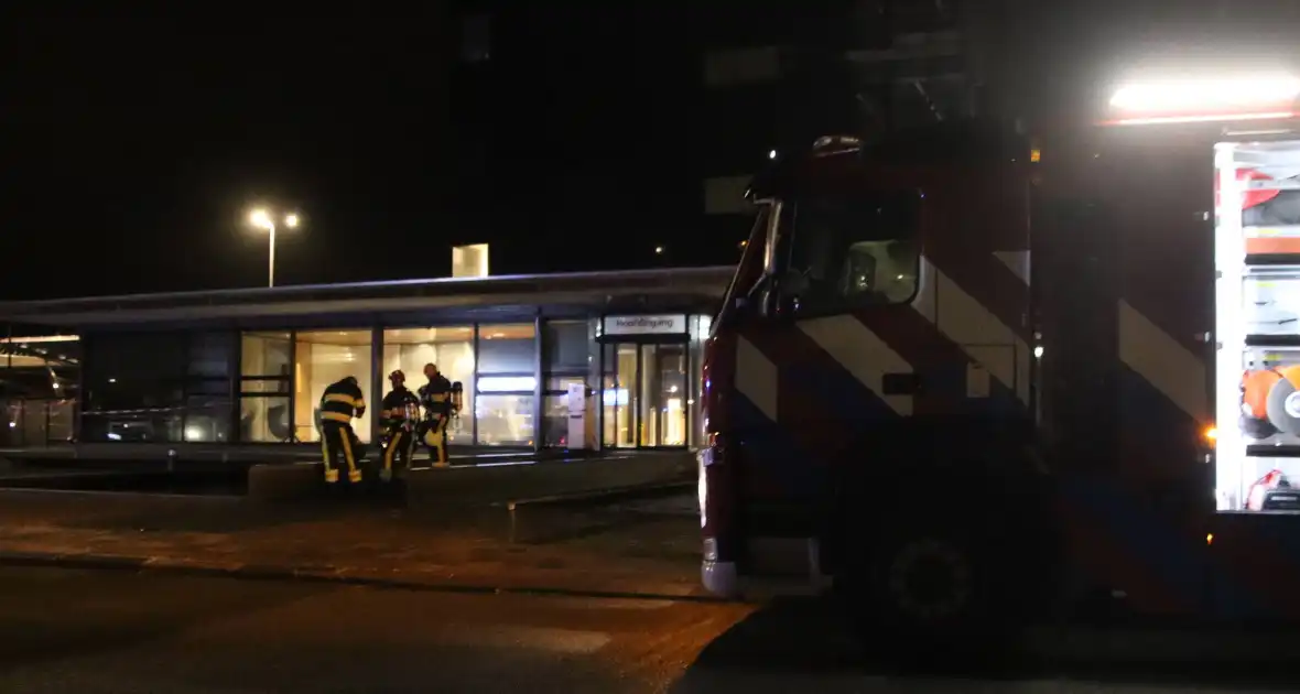 Zoektocht naar vastzittend persoon in bedrijfspand - Foto 2