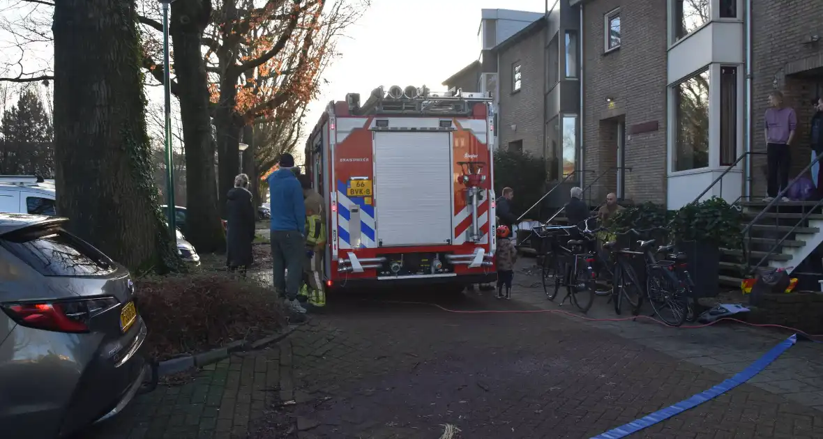 Meerdere garageboxen onderwater door hevige regenval - Foto 7